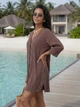 Женская пляжная туника-рубашка Relax Oversize из жатого батиста коричневая (шоколад) 46-48 (L/XL) - изображение 2