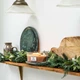 Ароматическая свеча с нотами красного дерева, свежего эвкалипта и амбры Woodwick Ellipse Santal Myrrh 453 г (1743609E) - изображение 4