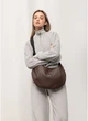 Жіноча сумка Sambag HOBO Comfy шоколадна 50x28x5 см екошкіра міська Sambag 55178 - зображення 6