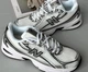 Жіночі кросівки 740 V2 White/Silver/Black розмір 40 - зображення 5