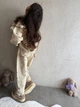 Джинсовый костюм для девушки куртка и брюки бананы бежевый, 110 см - изображение 3