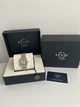 Женские швейцарские часы GV2 Gevril Milan 12110B Swiss Quartz Diamond наручный - изображение 4