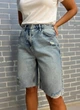 Шорти жіночі джинсові Women Denim 2038-977 бермуди рвані довжина до колін 38 блакитні - зображення 1