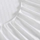 Vera Wang двоспальний комплект: простирадло класичне, простирадло на резинці, дві наволочки зі страйп-сатину, 100% бавовна, щільність 200 ТС, King size – білий - зображення 4