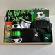 Подарунковий набір Football Box для хлопців - футболістів з футболкою, сумочкою, пляшкою, 13 позицій - изображение 1