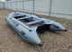 Надувная шестиместная лодка ПВХ Avalon АТК350 / 3,5 м / 6-х местный / моторно-килевой / рельсовый настил / передвижные сиденья / ⌀44 см / Серый - изображение 3