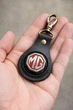 Брелок MG (Morris Garages) ручная робота натуральная кожа 50мм - изображение 3
