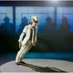 Фигурка Майкла Джексона 15 см — подвижная action-статуэтка в белом костюме с аксессуарами и 20 точками артикуляции - изображение 2