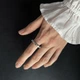 Срібна каблучка з натуральним топазом 2.27ct, фіанітами, вага виробу 2,85 гр (2206934) - зображення 6