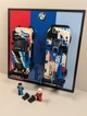 Арт Держатель Рамка на Стену или Полку 25x25 см. для Вашего Конструктора Speed Champions BMW M4 GT3 & BMW M Hybrid V8 Race Cars / БМВ (76922) - изображение 4