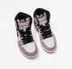 Кросівки Air Jordan Air 1 Retro High Og Grey DZ5485-052 40.5 - зображення 5