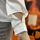 Блуза женская однотонная атласная вырезы на рукавах 3XL белая - изображение 4