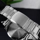 Чоловічий годинник Casio MTP-VD300D-2E з контрастними мітками - изображение 9