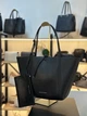 Сумка жіноча Armani Exchange двосторонній шопер тоут на плече чорна з косметичкою - изображение 8