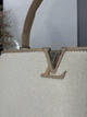 Велика жіноча сумка-тоут LOUIS VUITTON Capucines Souple бежева - зображення 5