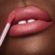 Рідка помада для губ Charlotte Tilbury Airbrush Flawless Matte Lip Blur Liquid Lipstick Rose Blur 6.8 ml - зображення 2
