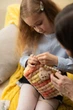 Набор для творчества для девочки от 6 лет BrushMe Pom Pom Bag «Коричневый медвежонок» круглый - изображение 5