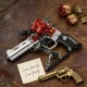 Конструктор Rose Revolver — механічний револьвер з трояндами, 631 деталь, декоративна STEM модель - зображення 2