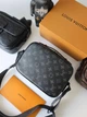 Сумка через плече месенджер Louis Vuitton S Lock чорна (067) - зображення 7