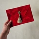 Конверт бархатний С5 з китицею. Яскраво-червоний, 22*16 см - зображення 3
