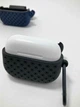 Футляр силіконовий з карабіном для AirPods 3 червоний захист від подряпин та пилу - зображення 6