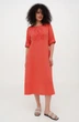 Лляна міді сукня для великих фігур зі складками однотонна Індіра (Plus size). Червоний, р.50, код 0456/50/998 - изображение 4