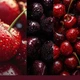 Ароматична свічка Black Cherry Small Tumbler Jar Yankee Candle (1744738E) - зображення 6