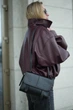 Жіноча сумка крос-боді з натуральної шкіри чорна BAGS4LIFE 9918 з клапаном - 68647 - изображение 4