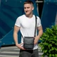 Мужская кожаная сумка через плечо Tiding Bag TD-23433 — вместительный мессенджер с клапаном, 3 отделения, барсетка 24×20×6 черная - изображение 10