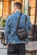 Чоловіча шкіряна сумка месенджер Tiding Bag M2237A компактна барсетка для щоденного використання - зображення 8