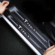 Захисна плівка накладка на пороги для тесла Tesla Чорний Карбон наклейки світловідбивні написи - зображення 4