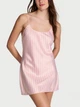 Атласный пеньюар Satin Open-Back Slip Victoria's Secret - S - В фирменную полоску - изображение 3