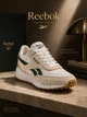 Кросівки жіночі Reebok Racer Lifestyle, замша/текстиль, білі/зелені/бежеві, розмір 40 (USA-9) 26 см - зображення 2