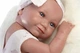 Lalka bobas winylowa Llorens Nica w białym śpiworku 40 cm (73814) - obraz 4