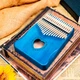Музичний інструмент Калімба Kalimba на 17 язичків Ручне фортепіано Синє з гравіюванням сердечко K-17Sn80 - зображення 4