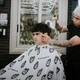 Парикмахерская накидка Slick Gorilla Barber Cape White - изображение 3