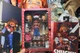 Коллекционная фигурка Чаки Holiday Edition / Chucky Ultimate Action Figure – фигурка ужасов с аксессуарами, сменными головами и оружием, 15 см - изображение 8