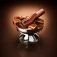 Олія для губ Gisou "Sticky Toffee" Honey Infused Lip Oil - зображення 3