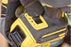 Zakrętarka udarowa hydrauliczna DeWalt 1/4' 18 V 56 Nm z 2 akumulatorami 1.7 Ah (DCF870E2T-QW) - obraz 14
