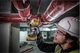 Ударний гайковерт DeWalt 18V POWERSTACK 1/2' 406 Нм з 2 акумуляторами 1.7 Аг (DCF921E2T-QW) - зображення 4