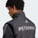 Чоловічий жилет Mercedes - AMG Petronas Formula One Team Mechanics adidas JX8274 (XS) чорний (4068805335037) - зображення 6