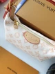 Сумка жіноча Louis Vuitton Pochette Hills біла (093) - зображення 3