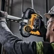 Akumulatorowa pilarka taśmowa DeWalt 18 V XR bez akumulatora i ładowarki (DCS377NT-XJ) - obraz 9
