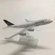Колекційна металева лита модель пасажирського літака 1:400 Boeing 747 United Airlines 16 см - зображення 10