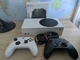 Ігрова консоль Microsoft Xbox Series S 512GB White (2 геймпади) - Б/В - зображення 2