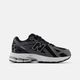 Дитячі чорні кросівки New Balance 1906 28,5 (11) 17 см (PC1906CJ) - зображення 1