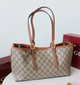 Сумка жіноча Gucci Emblem medium tote bag коричнева (106) - изображение 1
