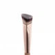 Кисточка для консилера Neverti Angled Concealer Brush NP150 F07 с синтетическим ворсом Бежевый - изображение 2