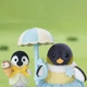 Zestaw figurek Epoch Sylvanian Families Penguin Family in White (5054131056943) - obraz 4