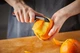 Овочечистка Fiskars Functional Form з рухомим лезом Чорна 1014419 - зображення 7
